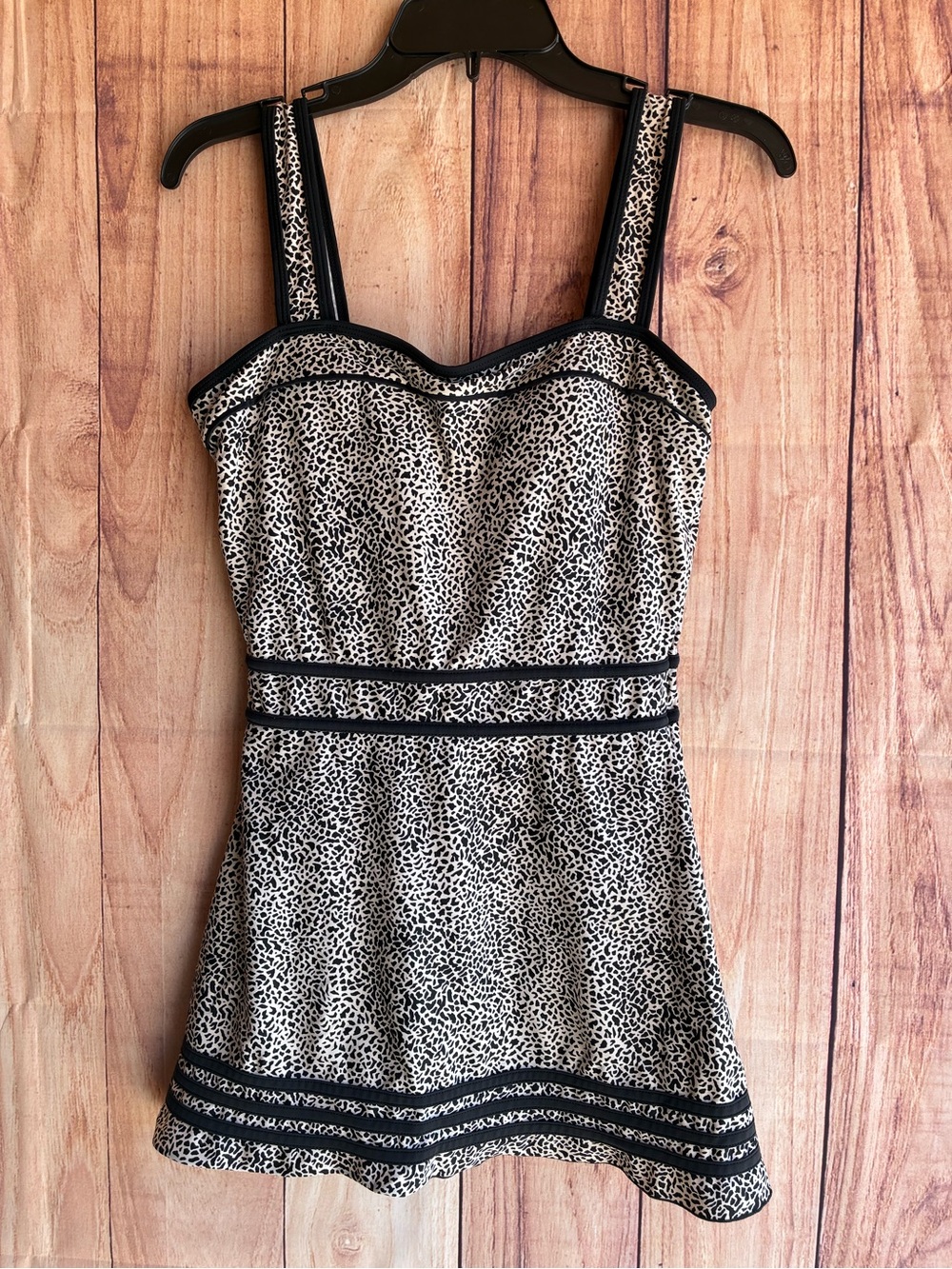 SHORE SHAPES SWIMWEAR Black White  One Piece Swim-dress Size 10